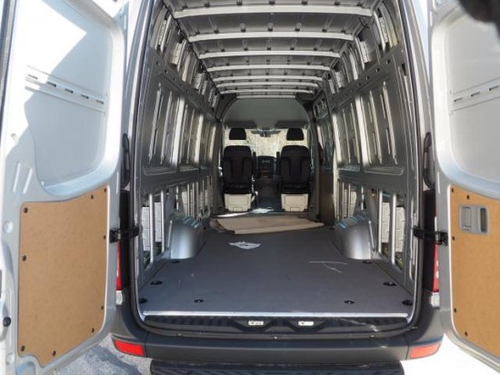 2016-Merc-Sprinter-170-HR-cargo-interior
